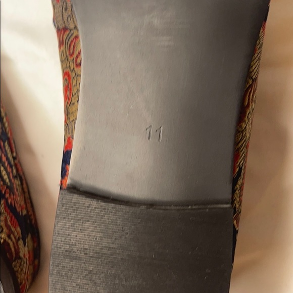 Urban Outfitters Tapestry Loafers. Size 11. - Picture 5 of 10